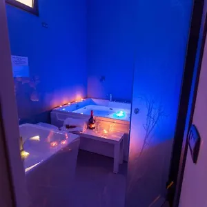 Etnea 208 Luxury Jacuzzi Couette-café Catane
